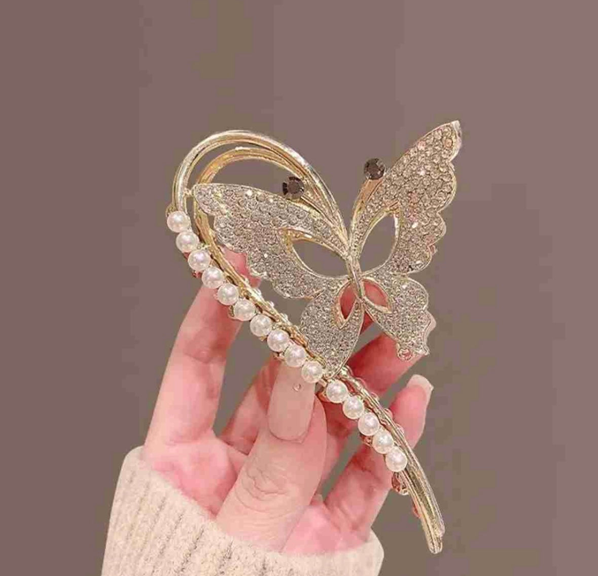 Butterfly claw clips